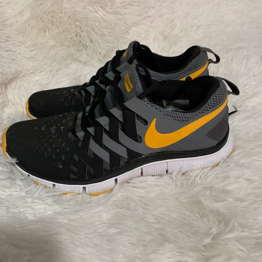 Nike live strong size 9 US $60